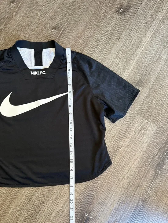 Nike Black Tee with White Swoosh - Picture 2 of 7